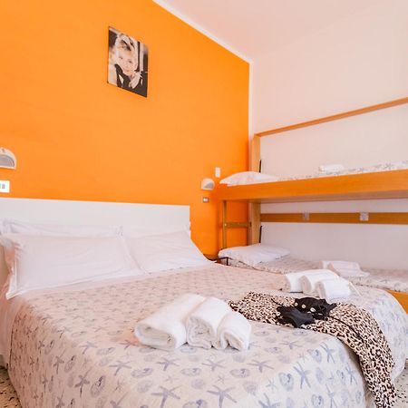 Hotel Sanremo リミニ エクステリア 写真