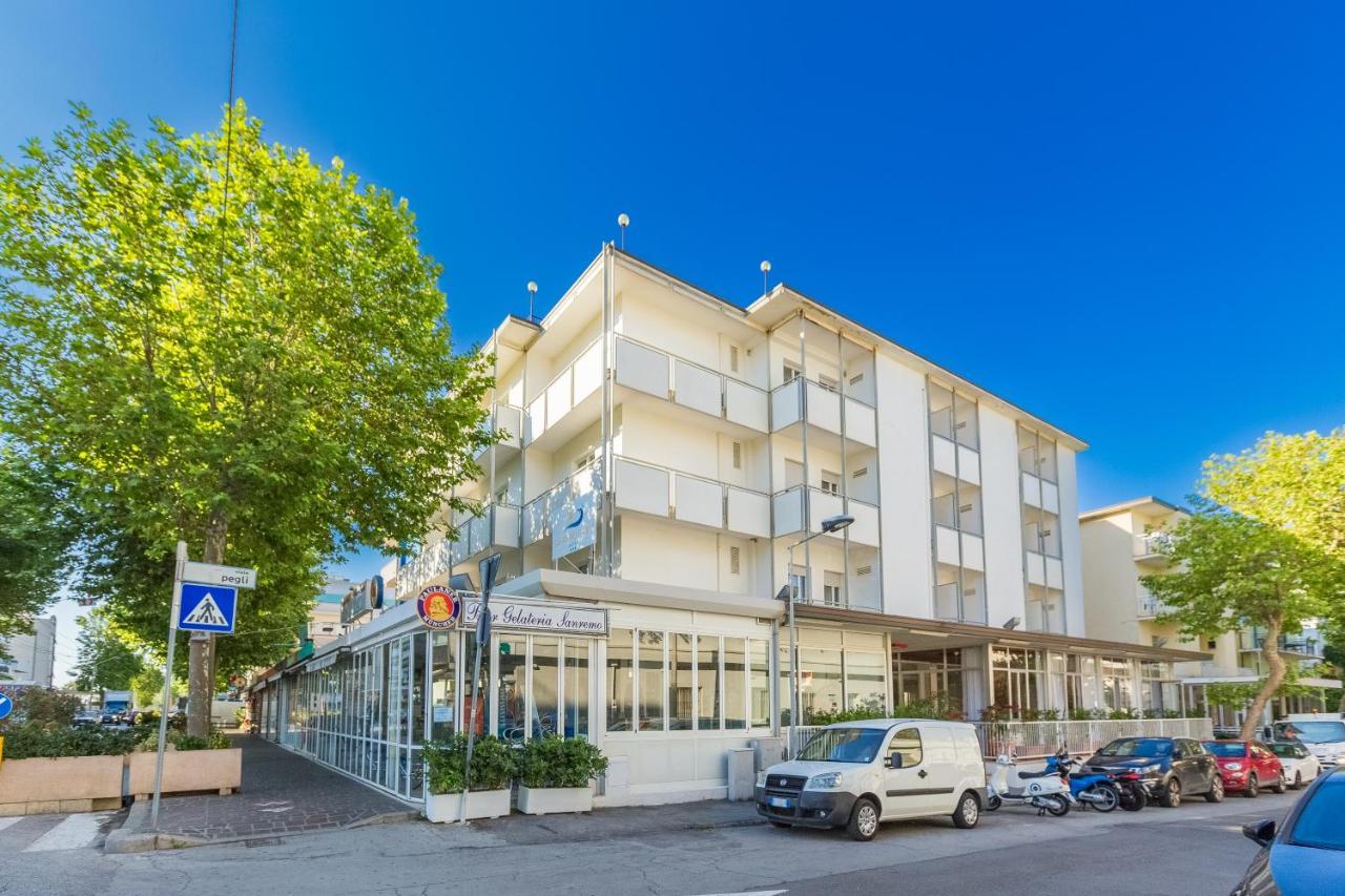 Hotel Sanremo リミニ エクステリア 写真