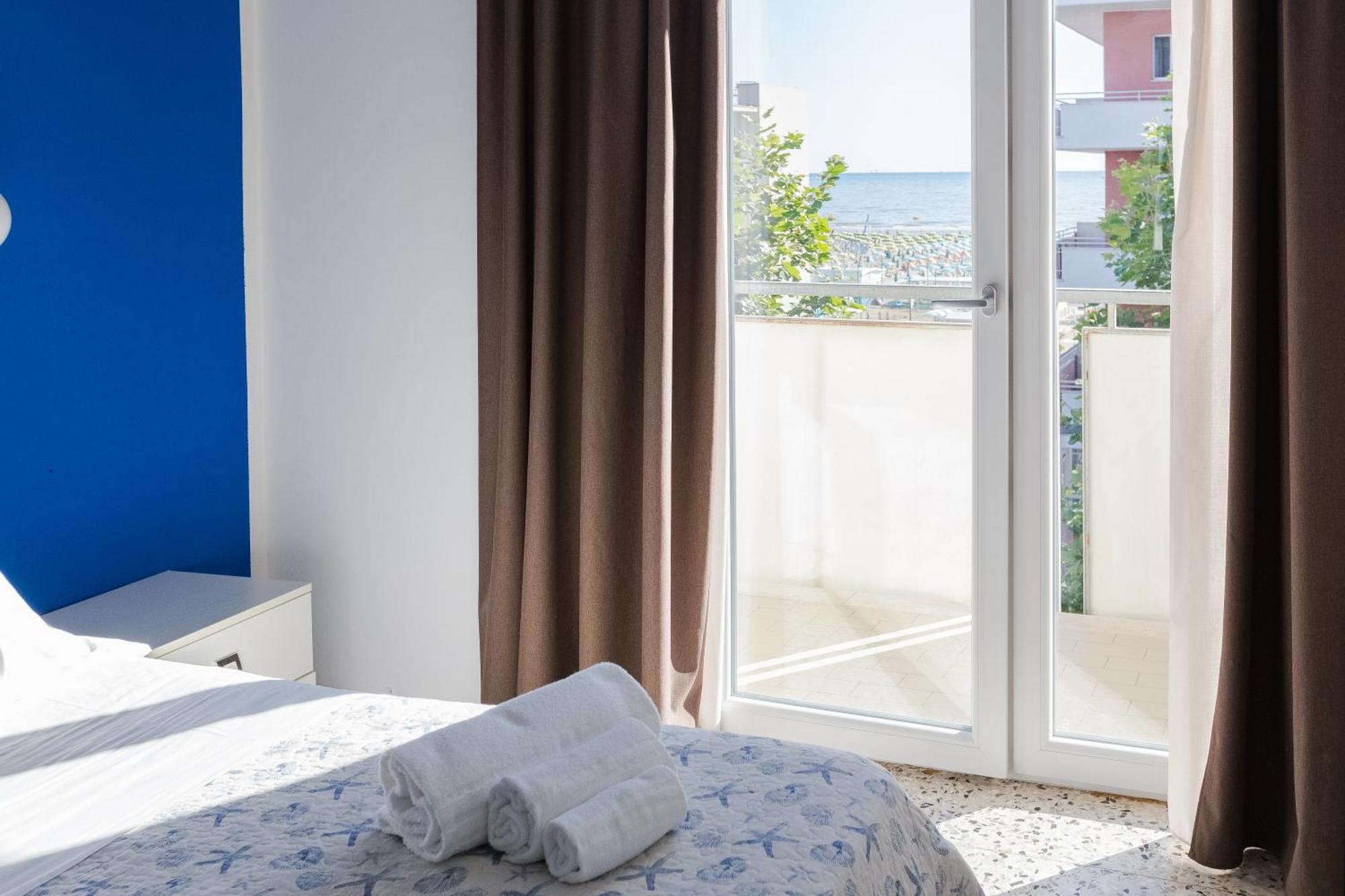Hotel Sanremo リミニ エクステリア 写真