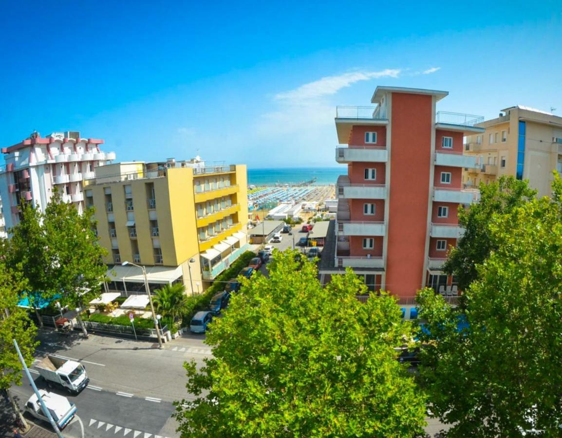 Hotel Sanremo リミニ エクステリア 写真